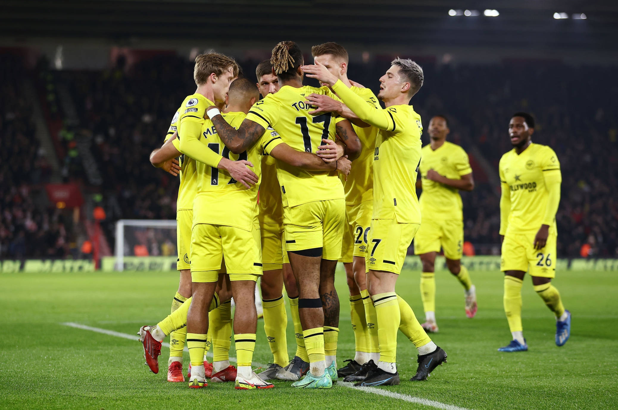 虽然看似突 虽然看似突