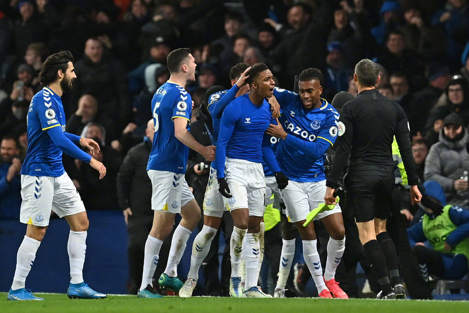 勇士以更成 勇士以更成